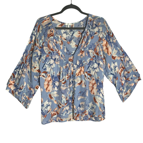 Joie 100% Silk Blouse S Pullover V-Neck Button Front Dusty Blue Floral Romantic - Picture 1 of 13